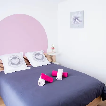 Les Brezines - Maison Clim Terrasse Piscine Au Coeur De Maisoncarreeconciergerie Ferienhaus *