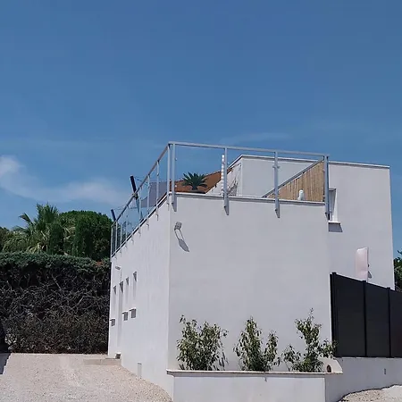 Les Brezines Piscine, Terrasse & Boules Mus