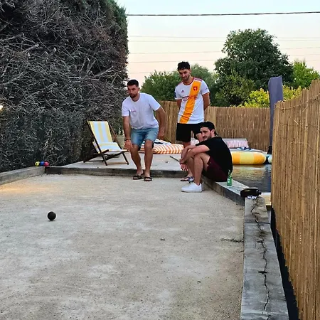 Σπίτι διακοπών Les Brezines Piscine, Terrasse & Boules Mus