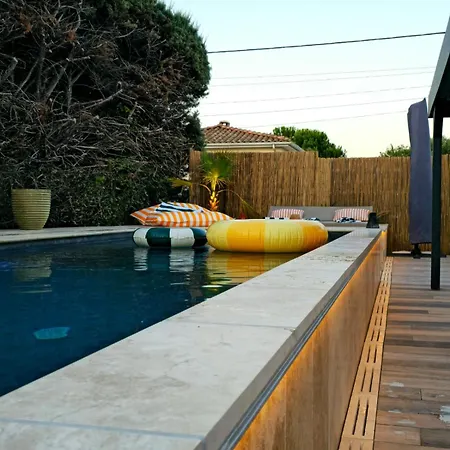 Les Brezines Piscine, Terrasse & Boules * Mus