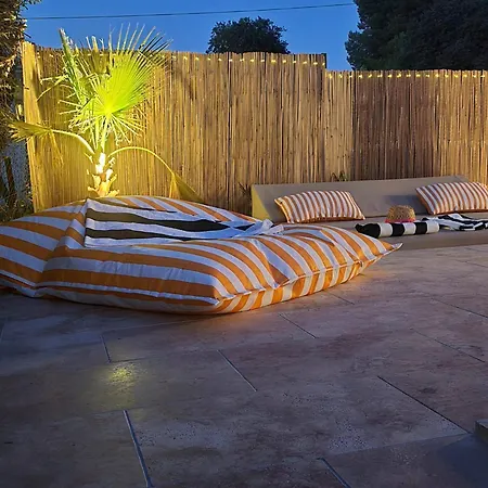 Hébergement de vacances Les brézines Piscine, Terrasse&Boules