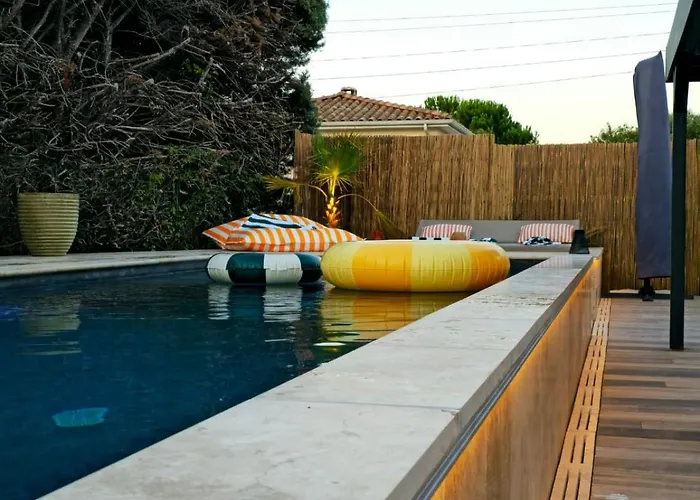 Les Brezines Piscine, Terrasse & Boules * Mus